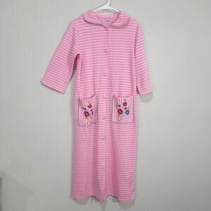 Vintage House Coat Womens Medium 70s Pink Long  Robe Floral Embroidery  Cute